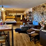 Underground Nivy Apartment *
